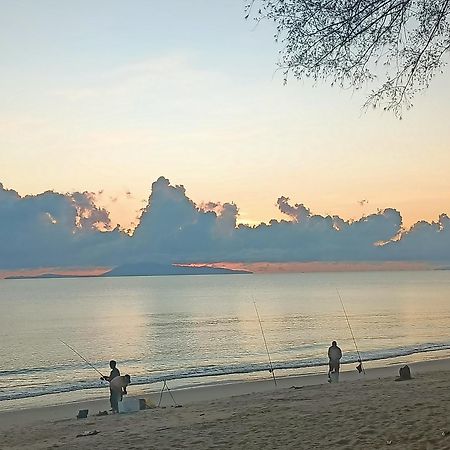Zainab Cottage Pasir Puteh Kültér fotó