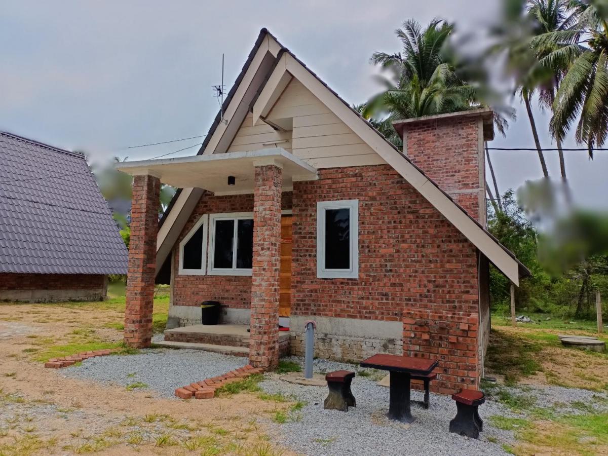 Zainab Cottage Pasir Puteh Kültér fotó
