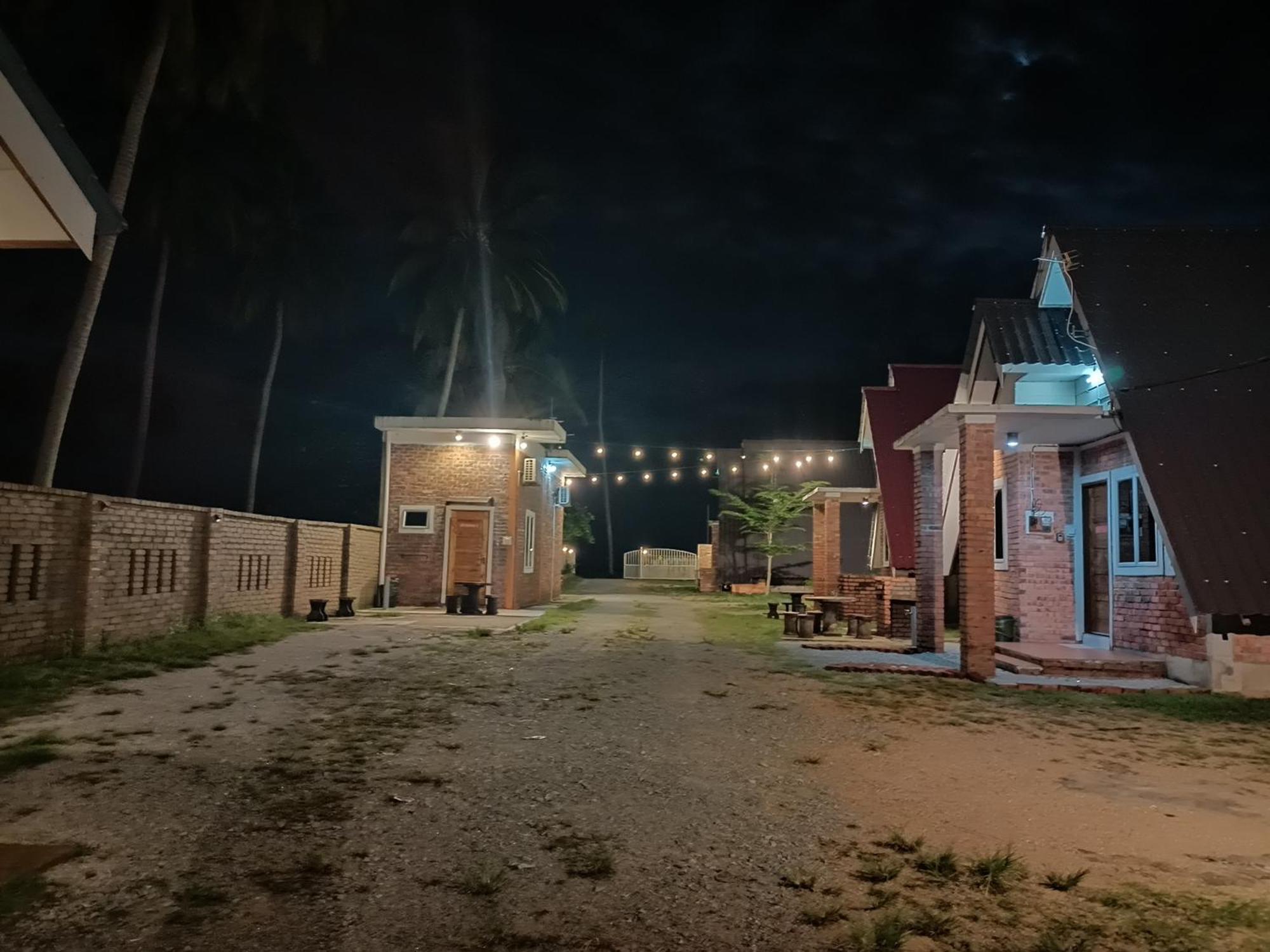 Zainab Cottage Pasir Puteh Kültér fotó