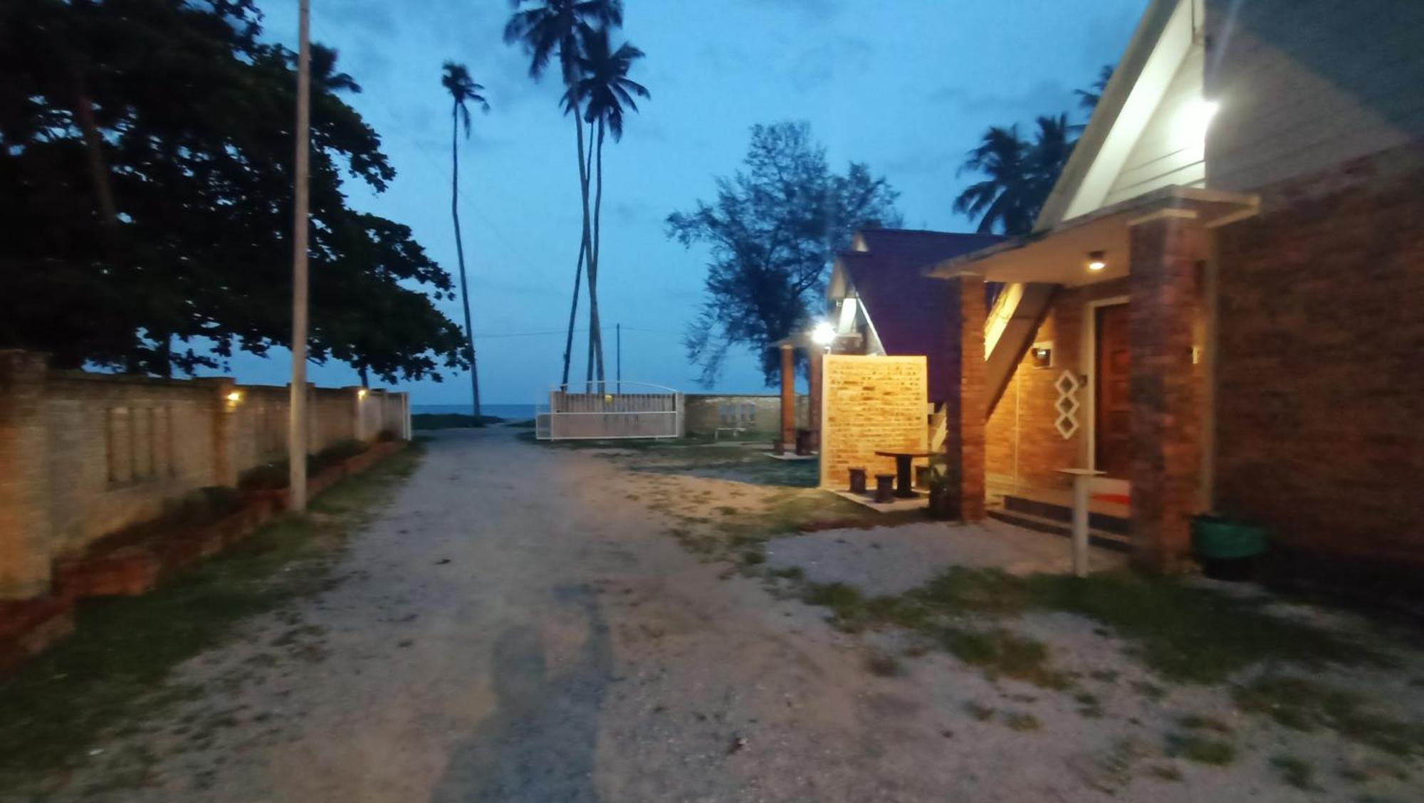 Zainab Cottage Pasir Puteh Kültér fotó