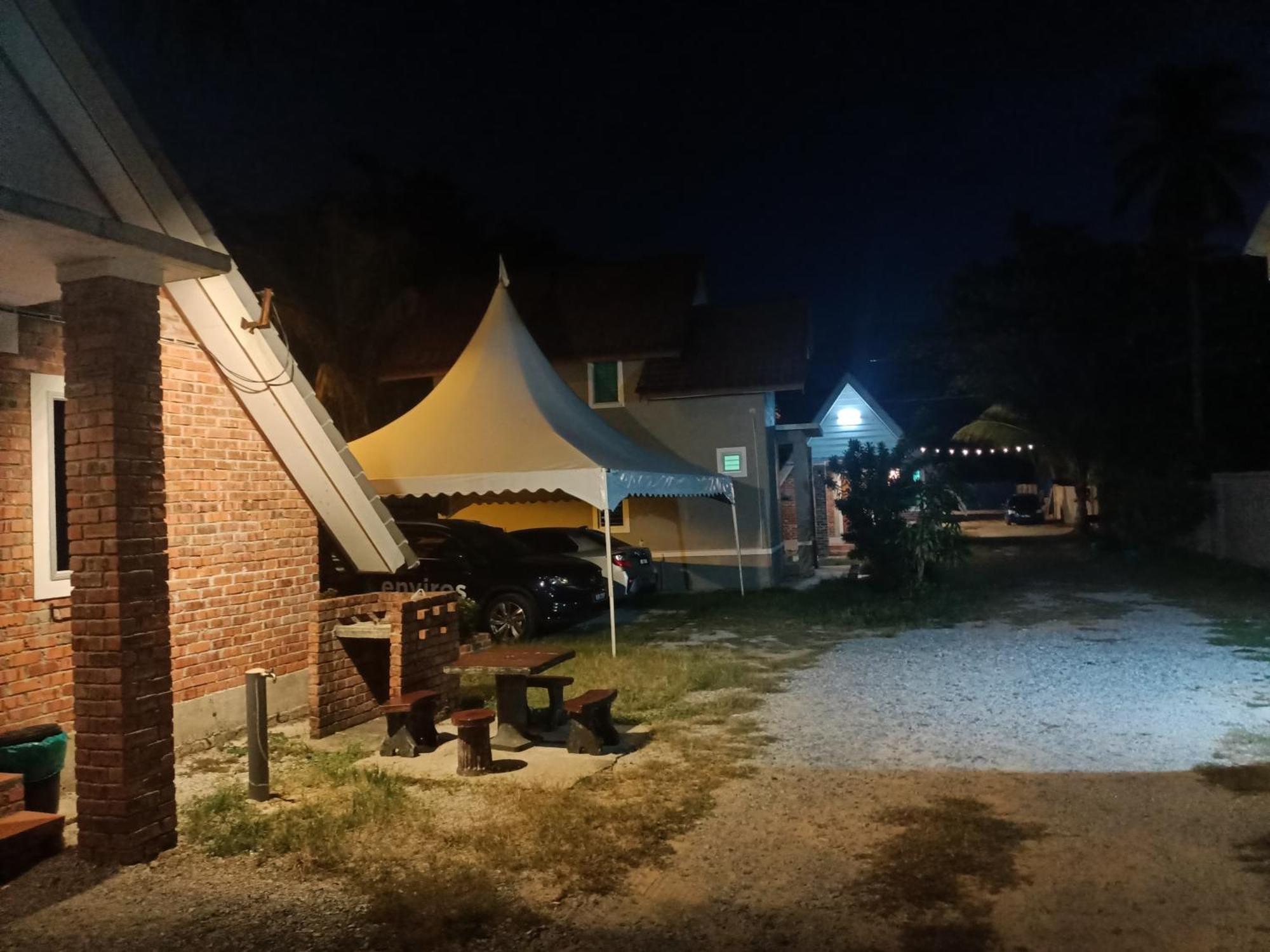 Zainab Cottage Pasir Puteh Kültér fotó