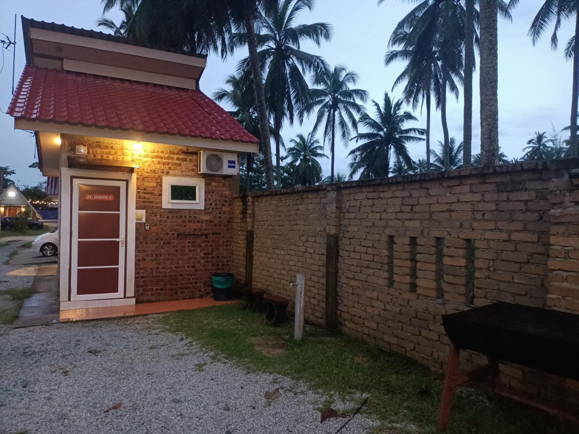 Zainab Cottage Pasir Puteh Kültér fotó