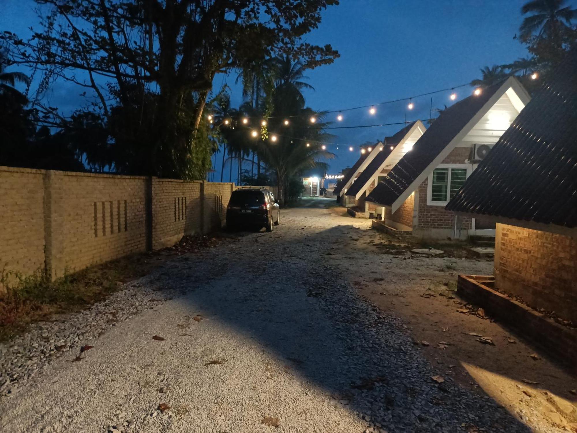 Zainab Cottage Pasir Puteh Kültér fotó